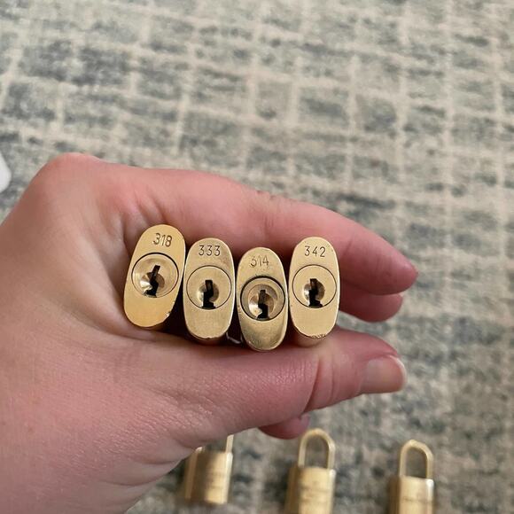 Louis Vuitton LOCK ONLY Authentic vintage brass DIY Necklace NO KEY Luggage - Picture 9 of 14